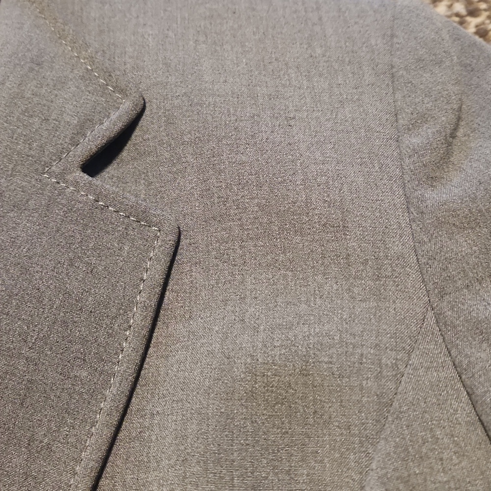 Tahari Gray Blazer - Picture 5 of 5